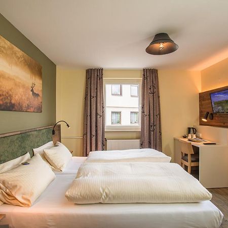 Restaurant Gruener Baum Hotel Leidersbach ภายนอก รูปภาพ