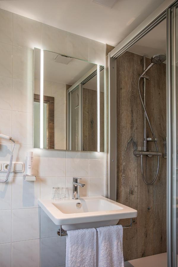 Restaurant Gruener Baum Hotel Leidersbach ภายนอก รูปภาพ