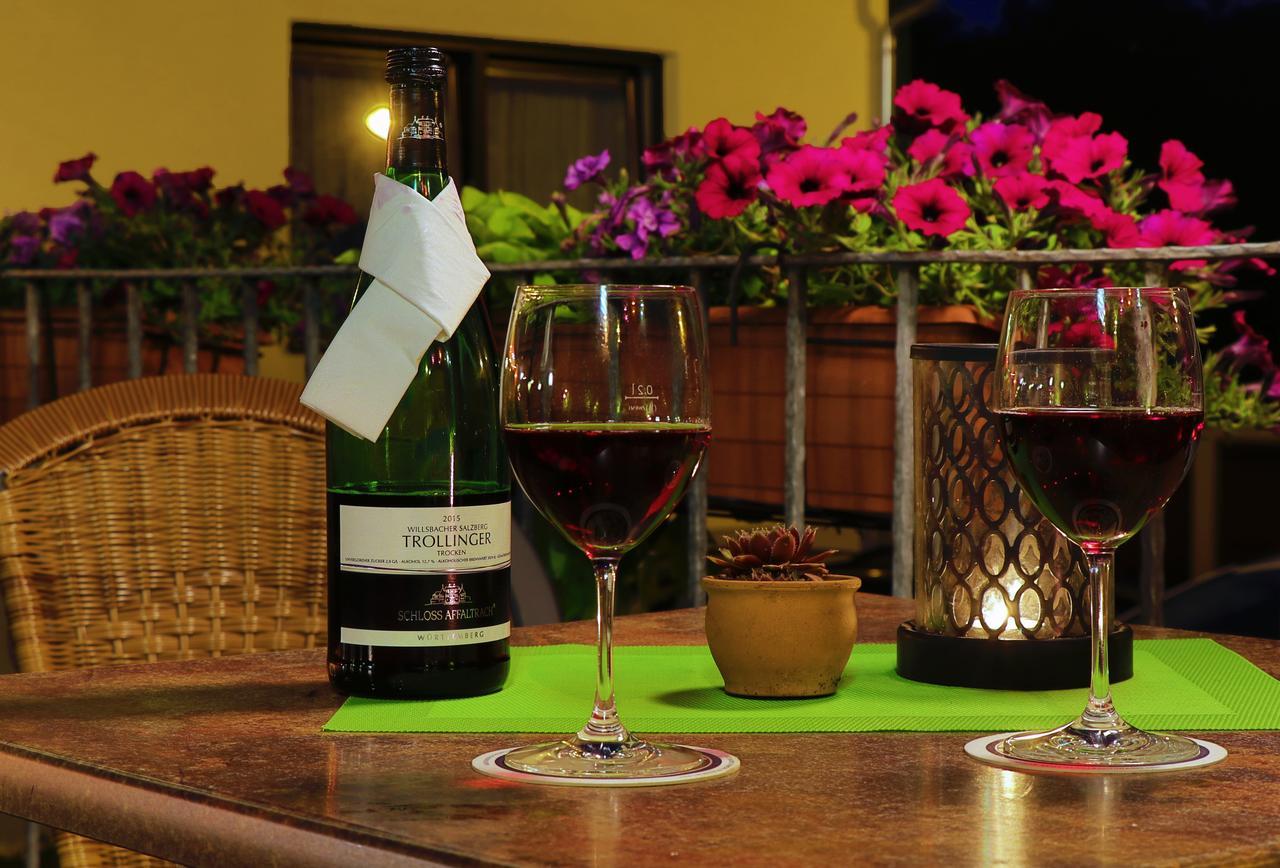 Restaurant Gruener Baum Hotel Leidersbach ภายนอก รูปภาพ