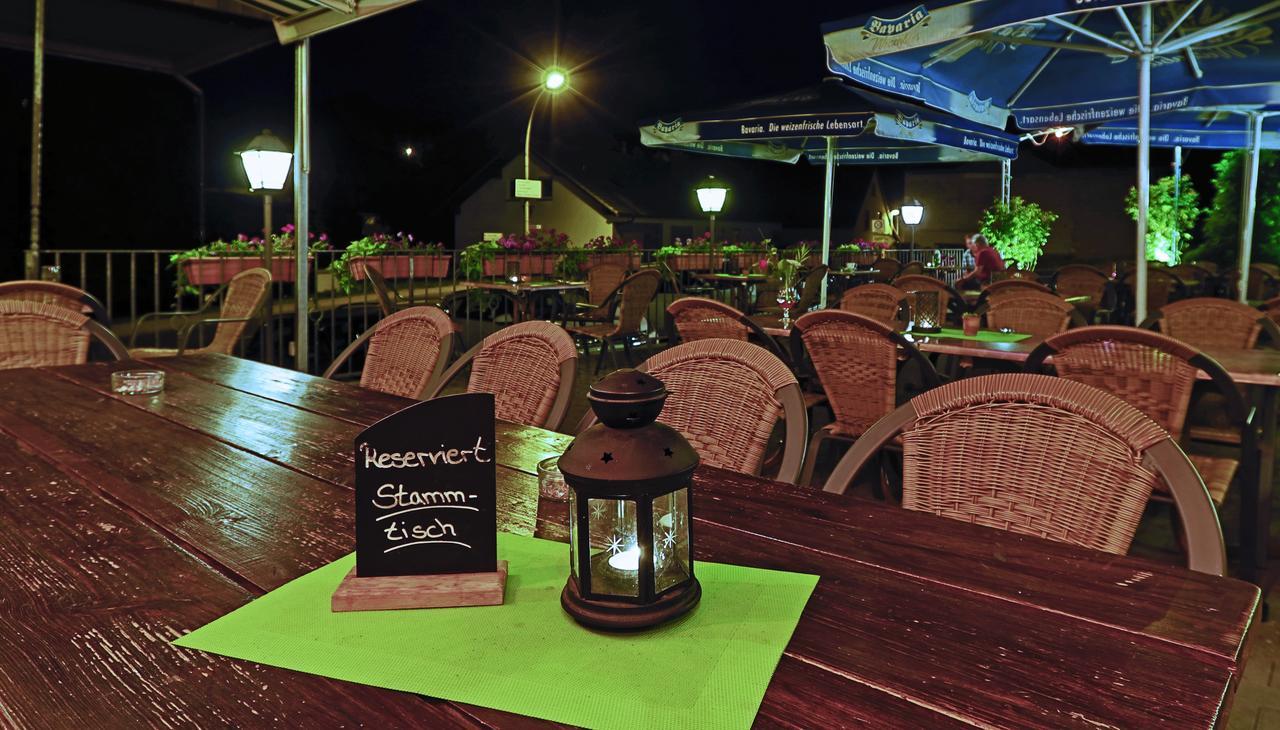 Restaurant Gruener Baum Hotel Leidersbach ภายนอก รูปภาพ