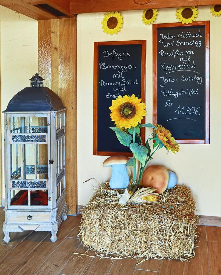 Restaurant Gruener Baum Hotel Leidersbach ภายนอก รูปภาพ